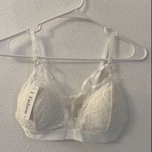 I Fashion Women's White Lace Padded Strappy Sexy Bralette NWT Small